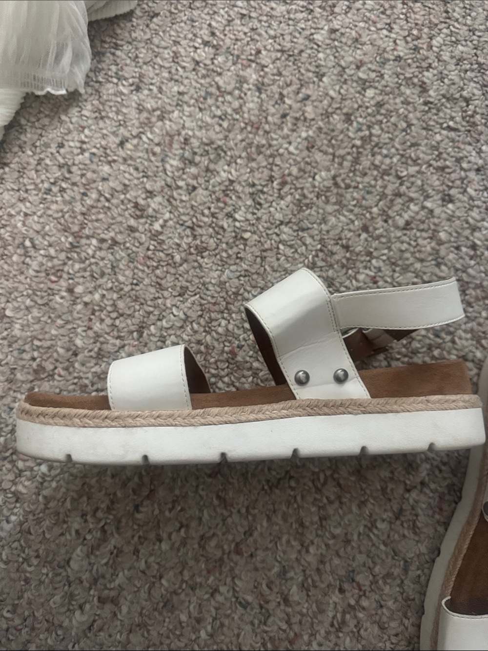 Time and Tru White Double-Strap Leather Sandals WIDE
